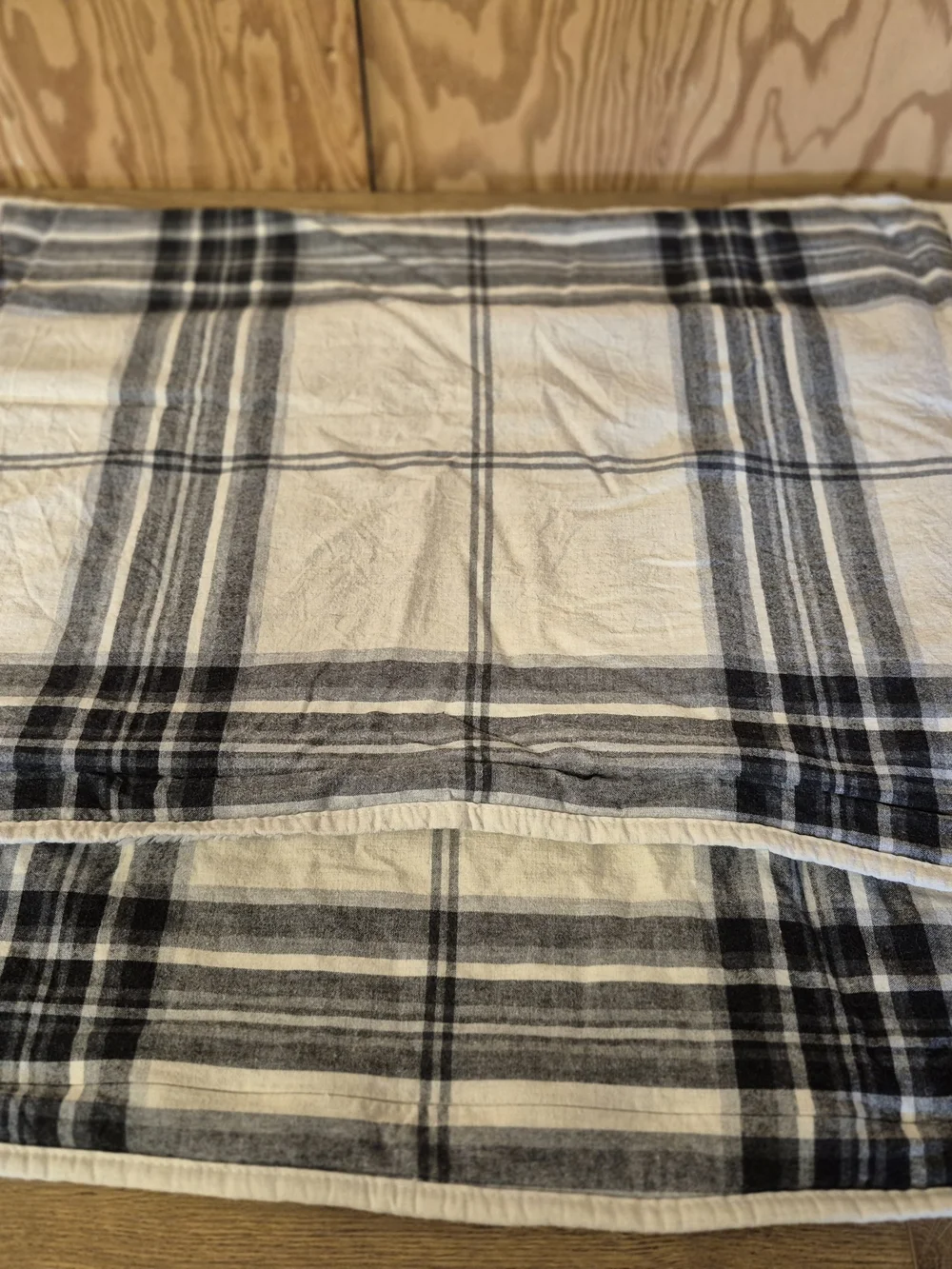 UGG Hooded Plaid Sherpa Pillow Case - Cream, Black & Gray - Picture 5 of 9